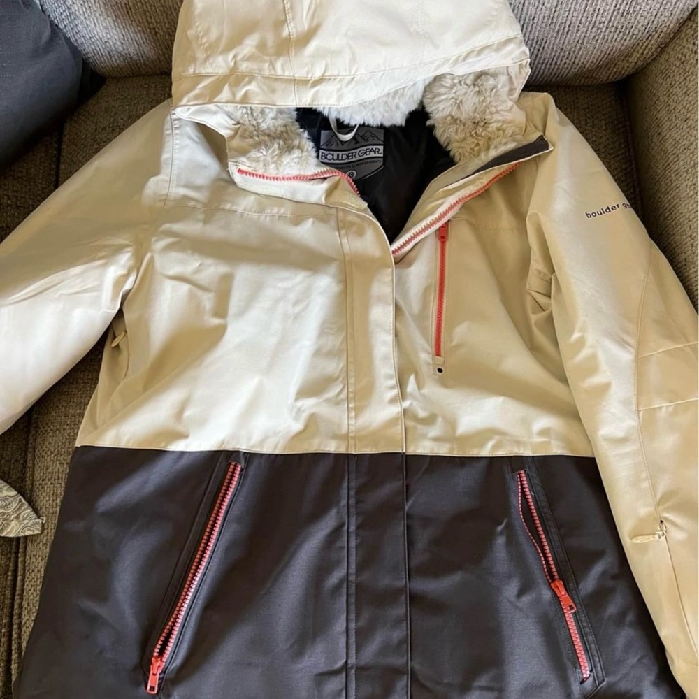 Women’s Boulder Gear Coat